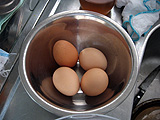 たまごは4つです。