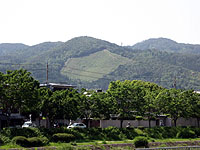 賀茂川から見た船山