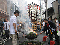 火を焚く役行者山