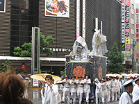 四条河原町の橋弁慶山