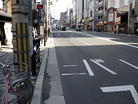 山建ての場所に礎石なし