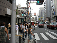 四条西洞院東側の横断歩道