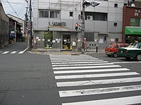 四条油小路にある横断歩道