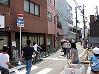 室町通仏光寺を西へ